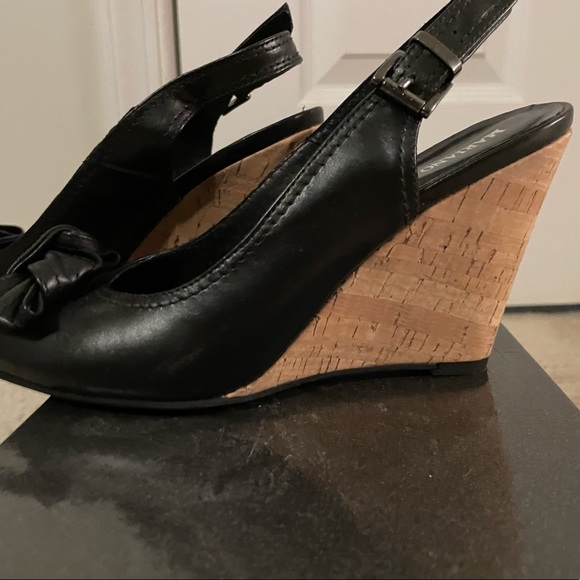 Like new Mariano Renzi sling back wedge-size 8 - Picture 7 of 7